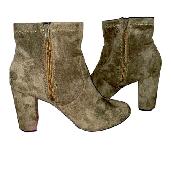 [#1039] LANE BRYANT |DARK OLIVE GREEN FAUX SUEDE BOOTIES| 11W - Picture 5 of 7